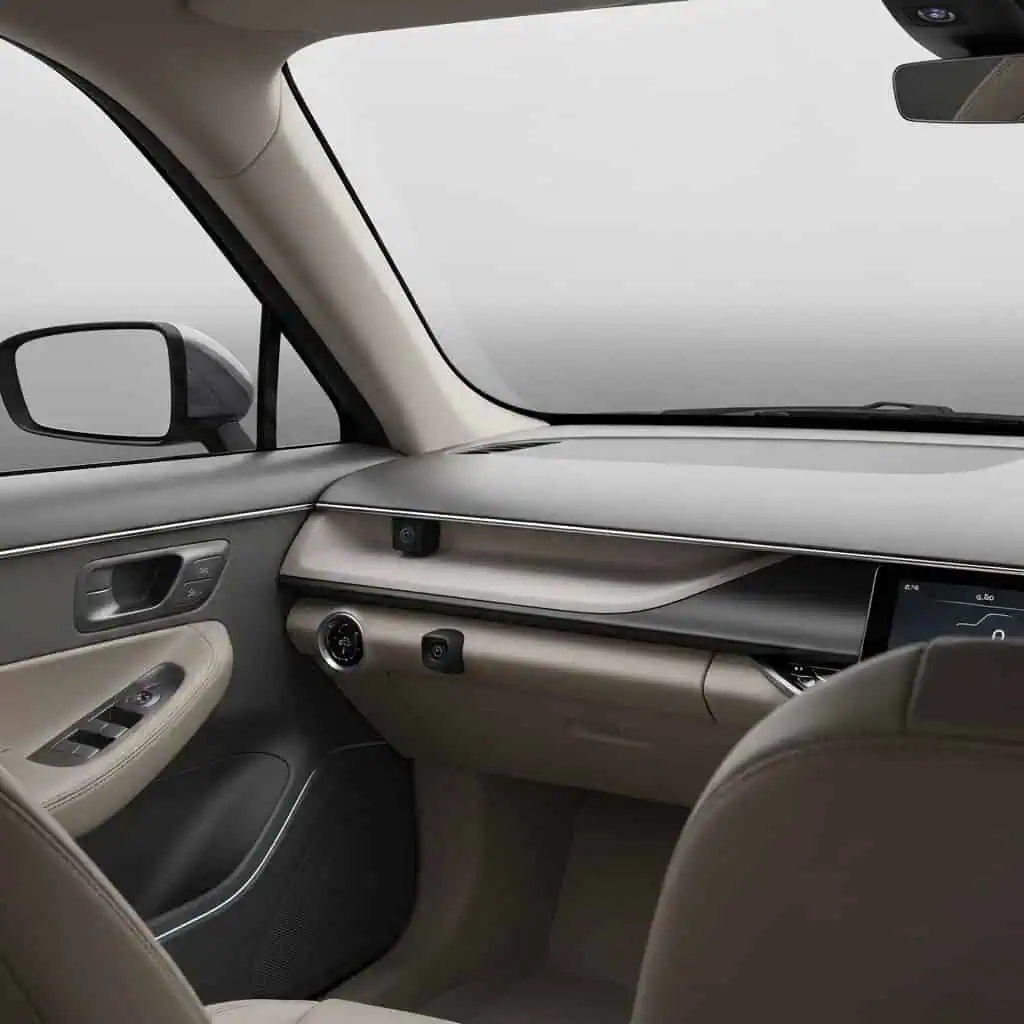 Ukryte klamki i kamery zamiast lusterek: design przyszłości motoryzacji